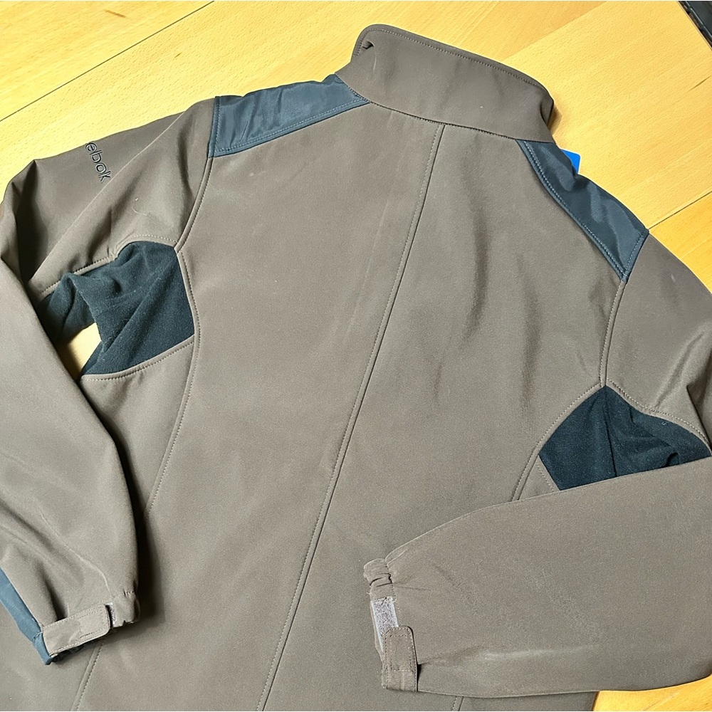 NWT Reebok Hardshell Jacket - Picture 7 of 8